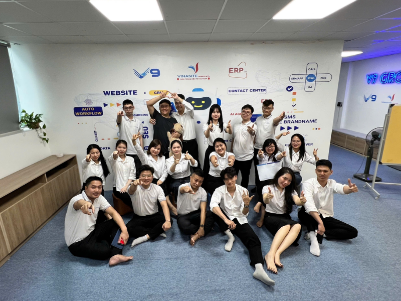 Dịch vụ thiết kế phần mềm quản lý tour du lịch Vinasite dễ dùng, bảo mật cao Vinasite có hotline hỗ trợ kỹ thuật hoạt động cả ngoài giờ, cả ngày nghỉ lễ